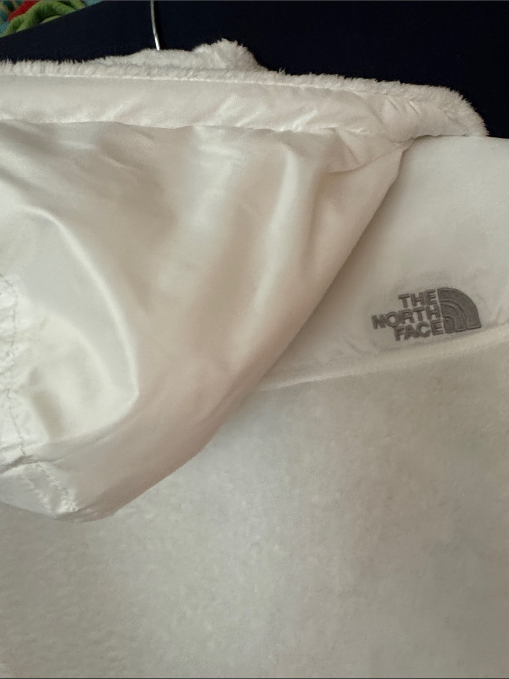 North Face White Plush Hooded Fleece Jacket with Pockets - Woman’s Size M - Picture 8 of 16